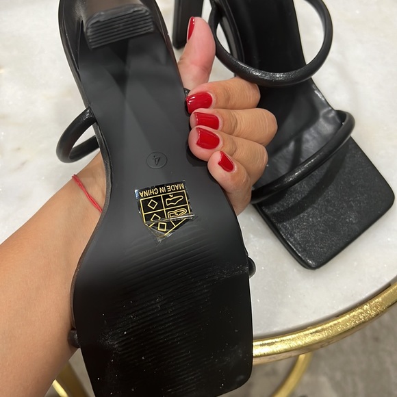 Black mule square high heels 🖤 - Picture 6 of 7